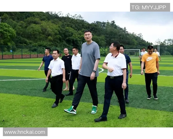 广东宏远足球:传承激情与荣耀,书写属于我们的绿茵传奇 广东宏远足球:传承激情与荣耀,书写属于我们的绿茵传奇